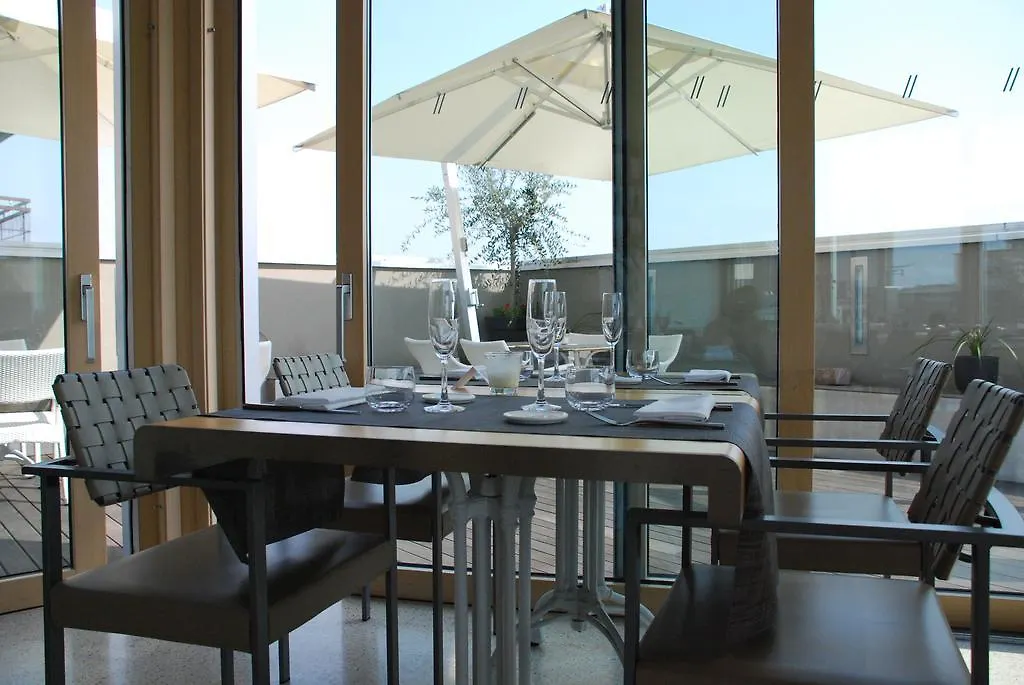 Nu Hotel Milan 4*,